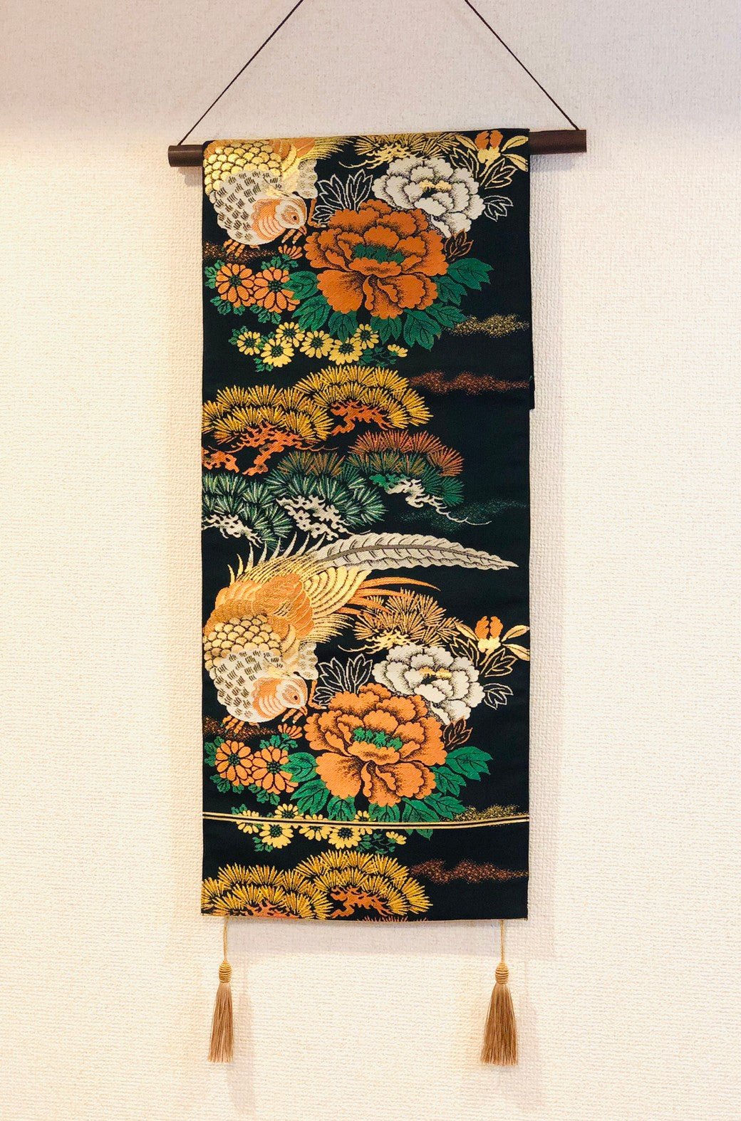 Pine and chrysanthemum-bird pattern (woven textile Obi)