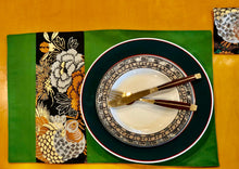 Charger l&#39;image dans la galerie, Sets de Table Motif Chrysanthème avec Pin et Faisan - Lot de 5
