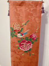 Load image into Gallery viewer, Bird embroidery with roses・&#39;Kakejiku&#39; runner
