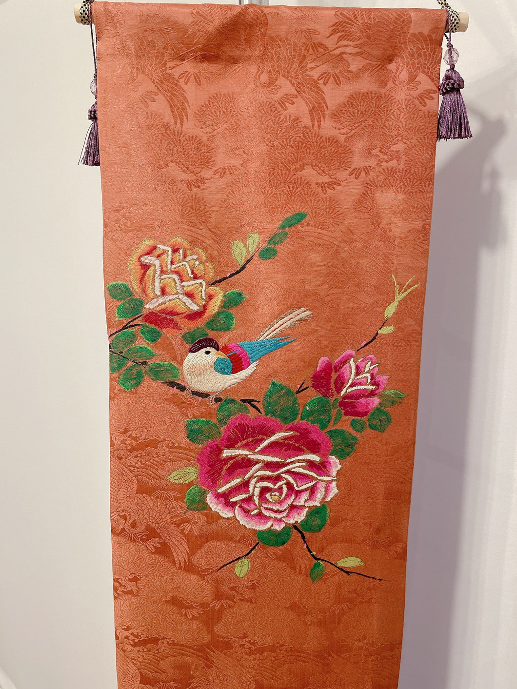 Bird embroidery with roses・'Kakejiku' runner