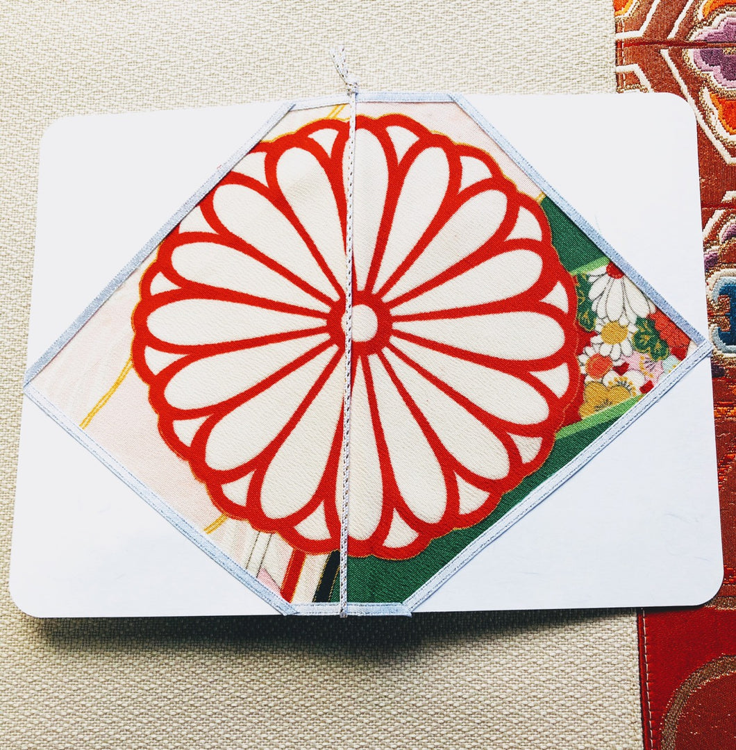 Cartes de vœux fabriquées à partir de kimono formel vintage pour enfants