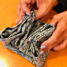 Load image into Gallery viewer, Reusable Shopping Bag made of Vintage Kimono Fabric - Small
