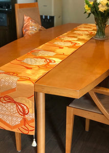 Chemin de table base dorée, boîte aux lettres / motif classique (textile tissé Obi)
