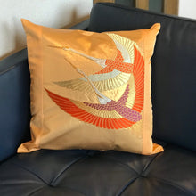Load image into Gallery viewer, Decorative gold pillow cover with flying cranes
